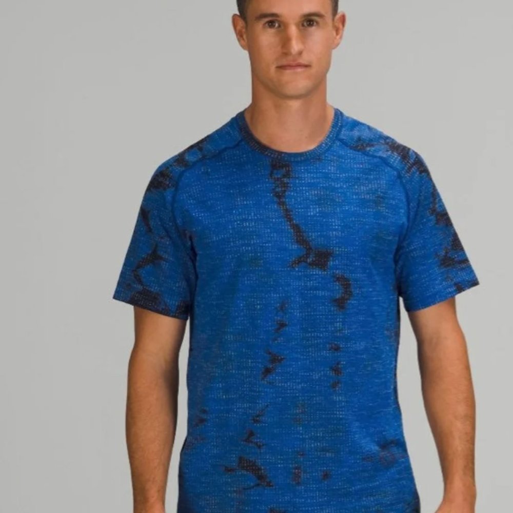 Lululemon athletica Men Blue Metal Vent Tech Short Sleeve Shirt 2.0 Large NWT